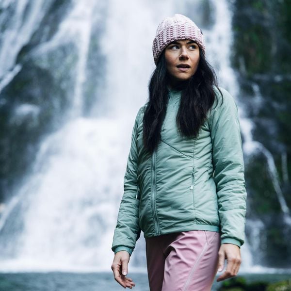 Czapka Eisbar Selda MÜ. Czerwone czapki zimowe Eisbar, bez wzorów, z wełny. Za 269.90 zł.