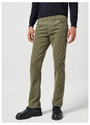 WRANGLER GREENSBORO MĘSKIE SPODNIE MATERIAŁOWE SZTRUKSOWE SZTRUKS DUSTY OLIVE 112356861 W15Q018011. Zielone spodnie materiałowe Wrangler, l, bez wzorów, z materiału. Za 229.99 zł.