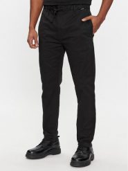 Calvin Klein Chinosy Modern K10K112383 Czarny Tapered Fit. Czarne eleganckie spodnie CALVIN KLEIN, m, z bawełny. Za 569.99 zł.