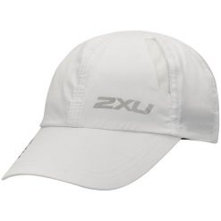 Czapka 2XU Run. Białe czapki z daszkiem 2XU, bez wzorów, z bawełny. Za 123.60 zł.