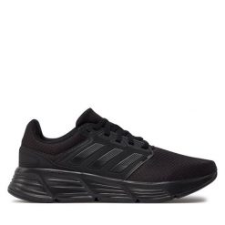 Buty do biegania adidas. Czarne buty do biegania Adidas, bez wzorów, bez zapięcia, do biegania. Za 169.99 zł.