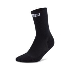 Męskie krótkie skarpety kompresyjne sportowe Core Run do połowy łydki CEP. Czarne odzież kompresyjna CEP, bez wzorów, z elastanu. Za 79.00 zł.
