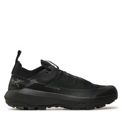 Trekkingi Arc'teryx. Czarne buty trekkingowe Arc'teryx, bez wzorów, z gore-texu, bez zapięcia. Za 1,199.00 zł.