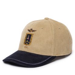 Czapka z daszkiem Aeronautica Militare. Brązowe czapki z daszkiem Aeronautica Militare, bez wzorów. Za 239.99 zł.