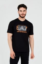 EA7 Czarny t-shirt z holograficznym logo. Czarne t-shirty EA7 Emporio Armani, m, bez wzorów, bez kołnierzyka, bez ramiączek. W wyprzedaży za 299.99 zł.