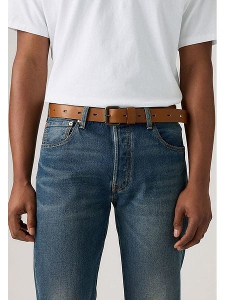 Levi's Skórzany pasek w kolorze jasnobrązowym rozmiar: 95. Brązowe paski Levi's®, bez wzorów, z materiału. Za 88.23 zł.