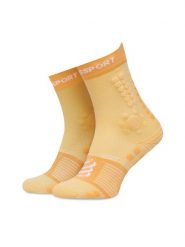 Compressport Skarpety wysokie unisex Pro Racing Socks v4.0 Trail XU00048B Żółty. Żółte skarpetki sportowe Compressport, bez wzorów, z materiału. Za 89.99 zł.