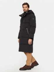 Guess Płaszcz zimowy M4BL44 WGJR2 Czarny Regular Fit. Czarne płaszcze Guess, na zimę, m, z aplikacjami, z syntetyku, bez kaptura. Za 1,799.00 zł.