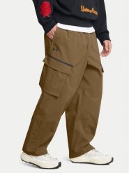 Under Armour Spodnie materiałowe Unstoppable 1388827 Brązowy Loose Fit. Brązowe spodnie materiałowe Under Armour, m, bez wzorów, z materiału. Za 329.99 zł.