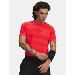 Koszulka do biegania męska Under Armour Velociti. Czerwone buty do biegania Under Armour, bez wzorów, bez zapięcia, do biegania. Za 169.99 zł.