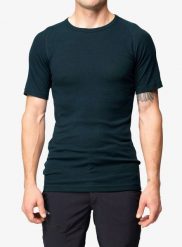 Koszulka termoaktywna Devold Lauparen Merino 190 Base Tee. Niebieskie bielizna termoaktywna Devold, l, bez wzorów, z dzianiny, bez ramiączek, trekkingowe. Za 296.99 zł.