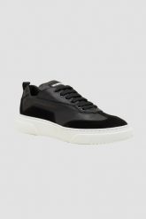 VALENTINO Czarne sneakersy Stan S Lace-Up. Czarne buty sportowe casual Valentino by Mario Valentino, bez wzorów, bez zapięcia. W wyprzedaży za 799.99 zł.