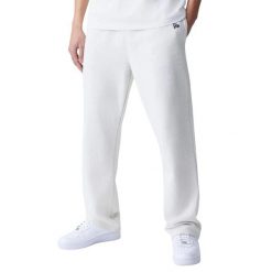 Spodnie do biegania New Era Essentials. Szare szorty New Era, m, bez wzorów, z dresówki. Za 272.50 zł.