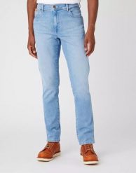 WRANGLER TEXAS SLIM MĘSKE SPODNIE JEANSOWE BLUE CHAMP W12SYI29K 112145802. Niebieskie spodnie materiałowe Wrangler, na co dzień, l, bez wzorów, z bawełny, klasyczne. W wyprzedaży za 114.99 zł.
