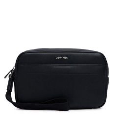 Saszetka Calvin Klein. Czarne torby na ramię CALVIN KLEIN, bez wzorów, małe, bez dodatków. Za 289.99 zł.