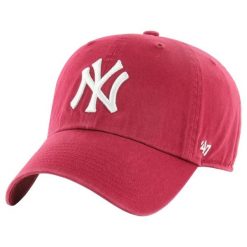 Czapka z daszkiem męska 47 New York Yankees Clean Up Cap. Czerwone czapki z daszkiem 47 Brand, bez wzorów, z bawełny. Za 109.99 zł.