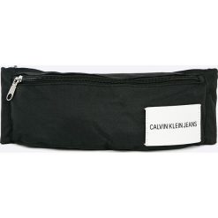 Calvin Klein - Saszetka. Saszetki i nerki marki CALVIN KLEIN. W wyprzedaży za 239.90 zł.