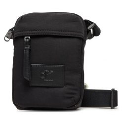 Saszetka Calvin Klein Jeans. Czarne saszetki i nerki Calvin Klein Jeans, bez wzorów, z jeansu. Za 209.99 zł.