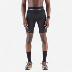Legginsy do biegania w terenie krótkie męskie Kiprun Run 900 Ultra. Czarne legginsy długie sportowe KIPRUN, l, bez wzorów, z materiału, do biegania. W wyprzedaży za 69.99 zł.