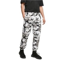 Spodnie do biegania Urban Classics Basic. Białe szorty Urban Classics, m, bez wzorów, sportowe. Za 213.00 zł.