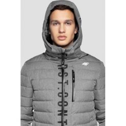 Kurtka puchowa męska KUMP203 - ciemny szary melanż. Kurtki marki 4F. W wyprzedaży za 299.99 zł.