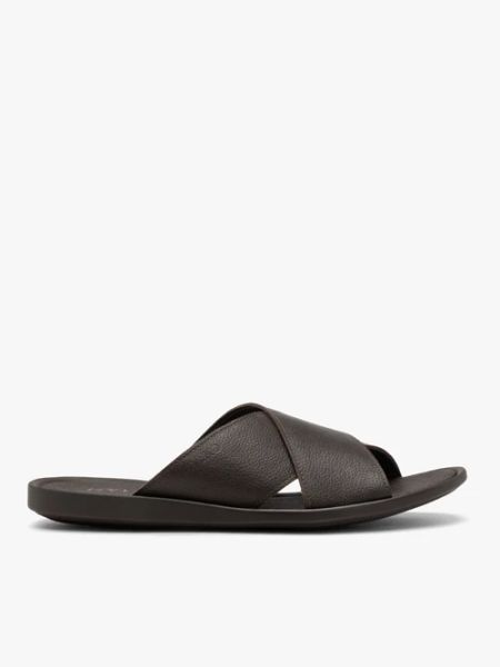 Brązowe klapki męskie. Brązowe klapki Ryłko, z materiału. Za 299.99 zł.