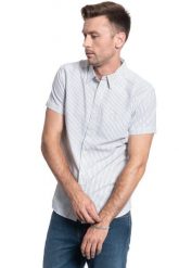 KOSZULA MĘSKA WRANGLER SS 1 PKT SHIRT REAL WHITE W5J1BMXW1 112130166. Białe koszule Wrangler, m, bez wzorów, bez kołnierzyka, bez ramiączek. Za 129.99 zł.