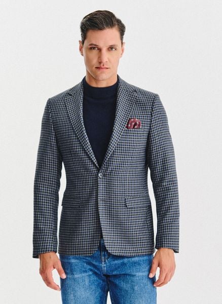 PAKO LORENTE – Granatowa marynarka w drobną kratę. Garnitury Pako Lorente, na co dzień, m, bez wzorów, z elastanu. Za 549.99 zł.