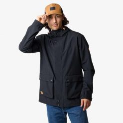 Kurtka outdoor Wędrówki męska Swedemount Sarek Jacket 2.0 wodoodporny. Czarne kurtki SWEDEMOUNT, m, bez wzorów, bez kaptura. W wyprzedaży za 297.00 zł.