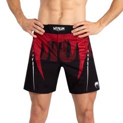Spodenki męskie Venum Adrenaline Fight. Czarne szorty VENUM, m, bez wzorów, sportowe. Za 279.99 zł.
