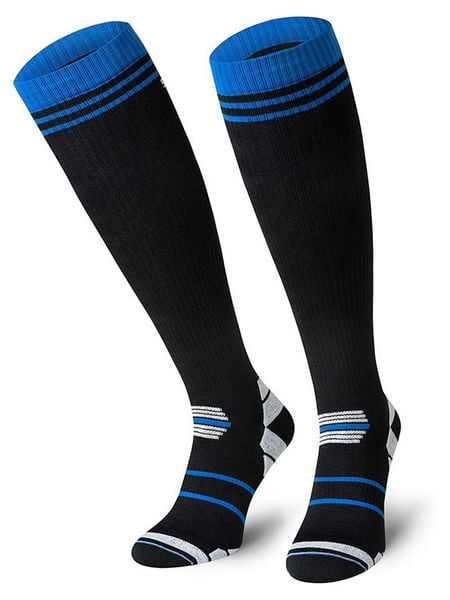 Spaio Podkolanówki narciarskie "01" w kolorze czarno-niebieskim rozmiar: 38-40. Czarne skarpety Spaio, bez wzorów, z materiału. Za 82.99 zł.
