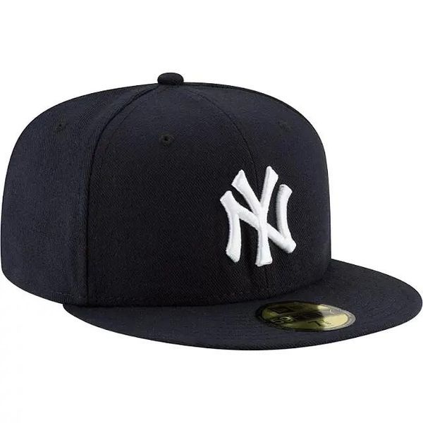 Regulowana czapka typu snapback New Era 59FIFTY New York Yankees Authentic On Fi. Niebieskie czapki z daszkiem New Era, bez wzorów, z poliesteru. Za 216.00 zł.