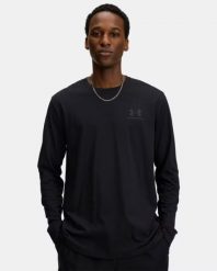 Under Armour UA SPORTSTYLE LEFT CHEST LS Longsleeve męskie. Czarne swetry nierozpinane Under Armour, m, bez wzorów, z bawełny, bez kołnierzyka, bez ramiączek. Za 89.99 zł.