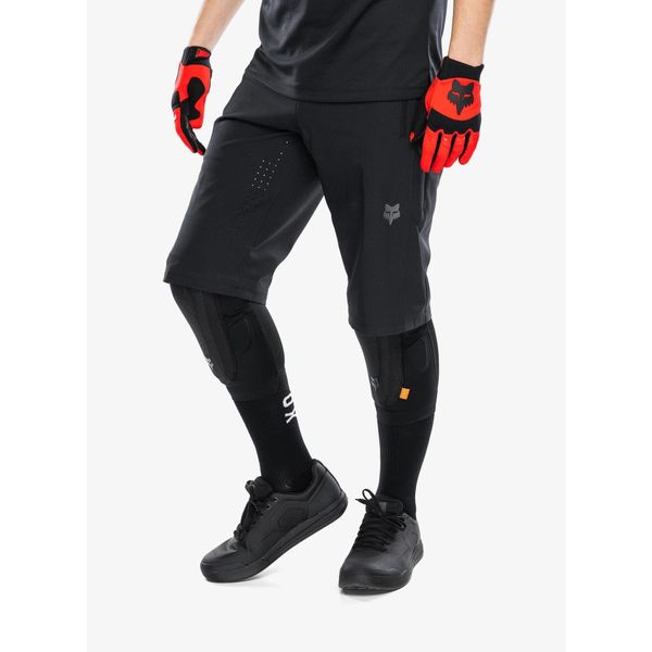 Szorty rowerowe męskie Fox Defend Short. Czarne spodenki rowerowe Fox Racing, m, bez wzorów. Za 524.99 zł.