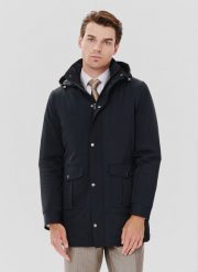 PAKO LORENTE – Granatowa kurtka męska o prostym kroju. Kurtki Pako Lorente, na zimę, m, bez wzorów, z poliamidu. Za 399.99 zł.