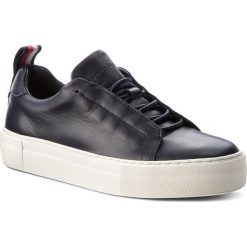 Sneakersy TOMMY HILFIGER - Fashion Suede Lace Up Cupsole FM0FM01637 Midnight 403. Buty sportowe casual marki Tommy Hilfiger. W wyprzedaży za 369.00 zł.