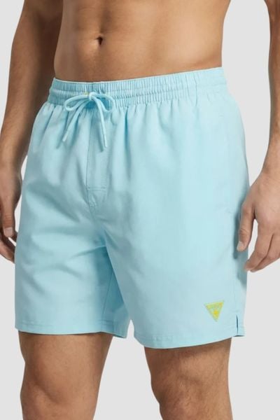 GUESS Błękitne męskie kapielówki New Basic, Rozmiar S. Niebieskie kąpielówki Guess, m, z aplikacjami. Za 259.99 zł.