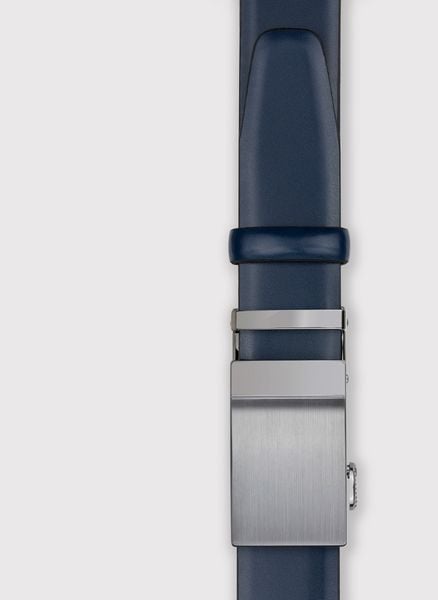 PAKO LORENTE – Granatowy skórzany pasek męski. Niebieskie paski Pako Lorente, bez wzorów, ze skóry, eleganckie. Za 149.99 zł.