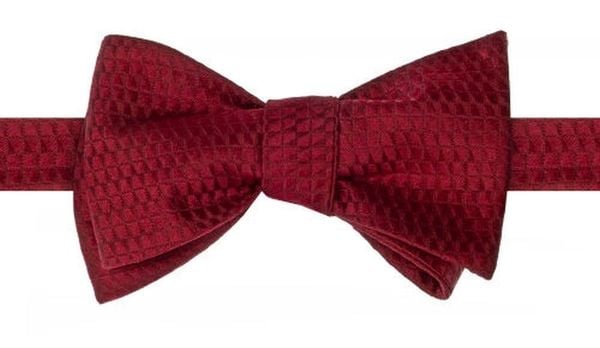 Jedwabna Mucha Wiązana - His Story - Głęboka Czerwień, Delikatna Faktura. Czerwone krawaty i muchy His Story, z aplikacjami, z jedwabiu. Za 99.00 zł.