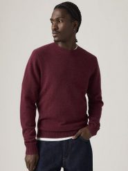Levi's Sweter w kolorze bordowym rozmiar: XL. Czerwone swetry nierozpinane Levi's®, s, bez wzorów, z wełny, bez kołnierzyka, bez ramiączek. Za 159.95 zł.