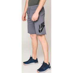Nike Sportswear - Szorty. Krótkie spodenki sportowe marki Nike Sportswear. W wyprzedaży za 139.90 zł.