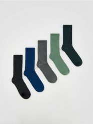 5 pack długich skarpet - zielony. Zielone skarpety Reserved, bez wzorów. Za 59.99 zł.