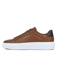 GAP Sneakersy "Phoenix" w kolorze jasnobrązowym rozmiar: 43. Brązowe buty sportowe casual GAP, bez wzorów, bez zapięcia. Za 148.96 zł.