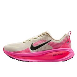 Nike Vomero 18 Sail Hyper Pink. Czerwone buty do biegania Nike, bez wzorów, z meshu, bez zapięcia, do biegania. Za 695.58 zł.
