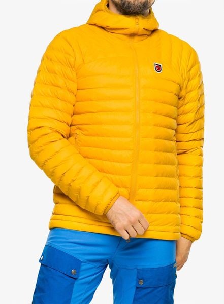 Kurtka ocieplana Fjallraven Expedition Latt Hoodie. Żółte kurtki Fjällräven, na zimę, m, bez wzorów, z poliamidu, bez kaptura. Za 780.99 zł.
