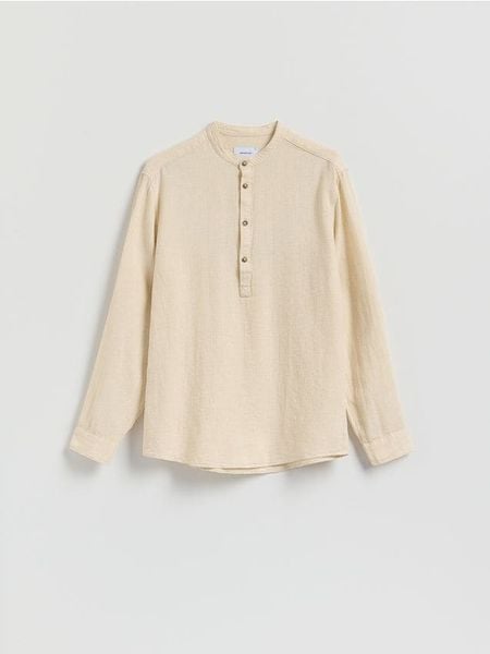 Koszula regular fit z domieszką lnu - beżowy. Brązowe koszule Reserved, l, bez wzorów, z bawełny, bez kołnierzyka, bez ramiączek. W wyprzedaży za 69.99 zł.