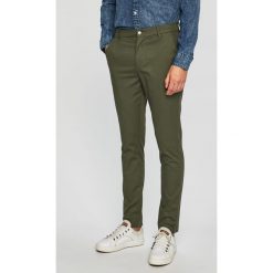Calvin Klein Jeans - Spodnie J30J312590. Spodnie materiałowe Calvin Klein Jeans. Za 379.90 zł.