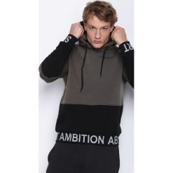 Ciemnozielona Bluza Dignity. Zielone bluzy Born2be, na jesień. Za 49.99 zł.