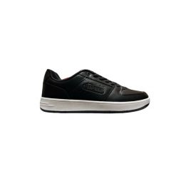 Sneakersy Ellesse Panaro Cupsole. Czarne buty sportowe casual Ellesse, bez wzorów, bez zapięcia. W wyprzedaży za 325.00 zł.