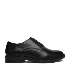 Półbuty Lasocki. Czarne eleganckie półbuty Lasocki, bez wzorów, bez obcasa, bez zapięcia. Za 229.99 zł.